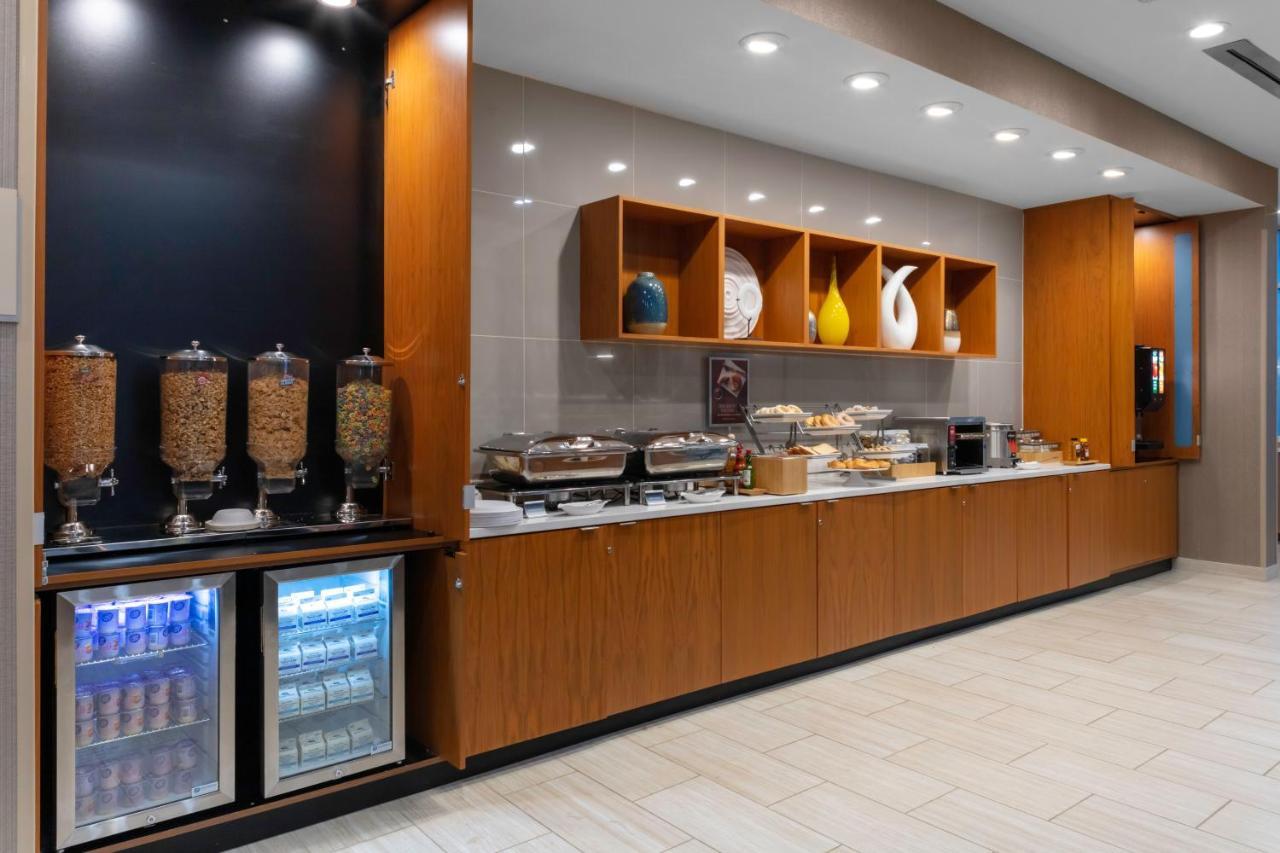 Springhill Suites Kansas City Airport Εξωτερικό φωτογραφία
