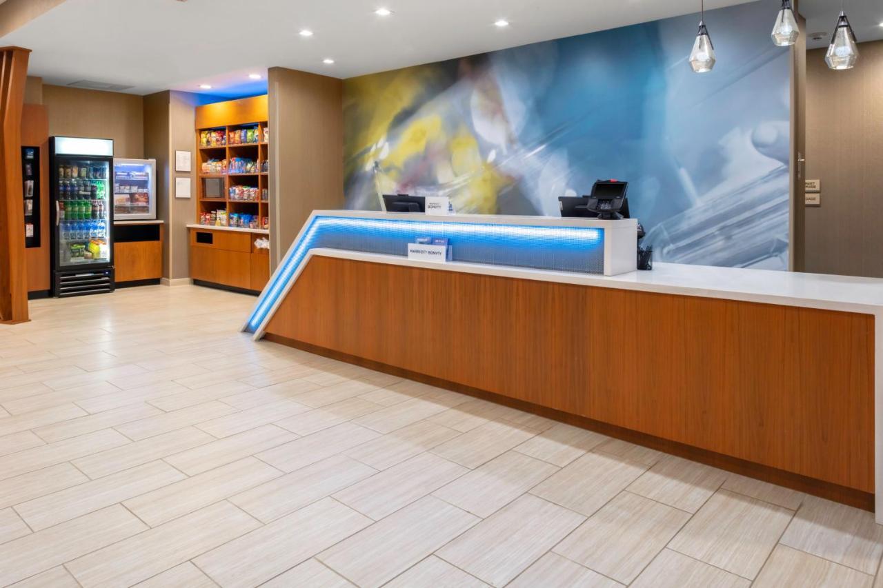 Springhill Suites Kansas City Airport Εξωτερικό φωτογραφία