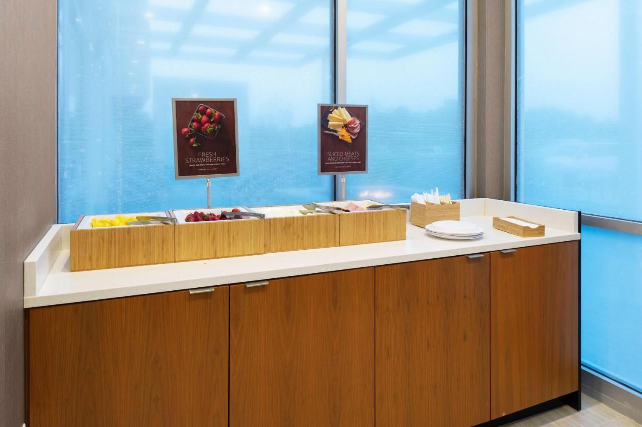 Springhill Suites Kansas City Airport Εξωτερικό φωτογραφία